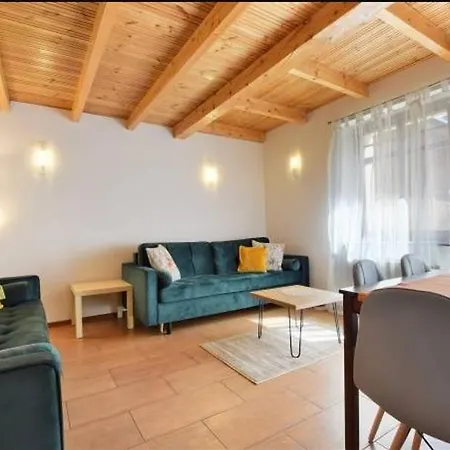 Apartment 12 Jozefina *